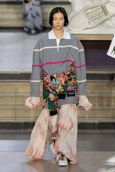 Look 44